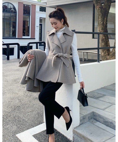 BIRTHDAY BASH（バースデイバッシュ）の「ALETTA 3WAY CAPE COAT（アレッタ3WAYケープコート）（ポンチョ・レディース・ベージュ/ブラック・FREE）」の4枚目の写真