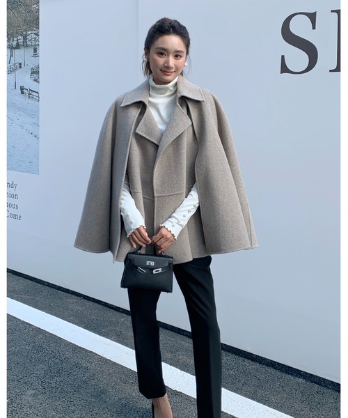 BIRTHDAY BASH（バースデイバッシュ）の「ALETTA 3WAY CAPE COAT（アレッタ3WAYケープコート）（ポンチョ・レディース・ベージュ/ブラック・FREE）」の6枚目の写真