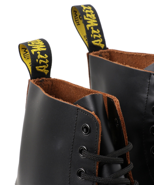 Dr. Martens（ドクターマーチン）の「DR.MARTENS ドクター・マーチン VINTAGE 1460 8EYE BOOT / ヴィンテージ 1460 8ホールブーツ 12308001（ブーツ・メンズ・ブラック・8/7）」の2枚目の写真