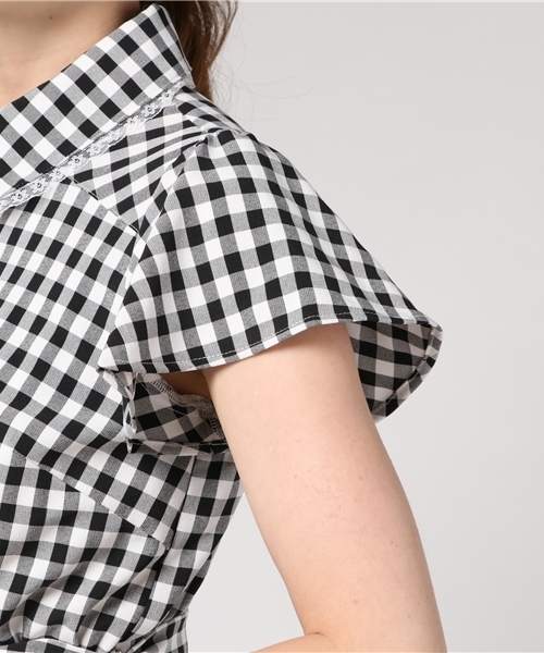 LODISPOTTO(ロディスポット)の「ラッフルシャツワンピース(シャツワンピース・レディース・ブラック/ライトブルー・MEDIUM)」の7枚目の写真