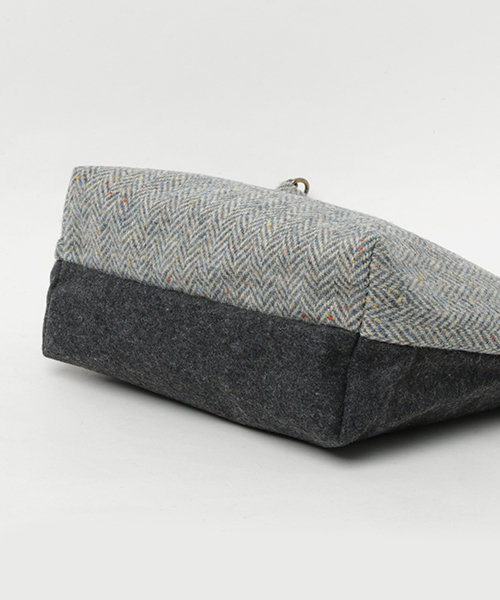 LBC（エルビーシー）の「【Harris Tweed】ハリスツイード 2WAYバッグ     （ショルダーバッグ・レディース・グレー/レッド/ブルー・FREE）」の10枚目の写真