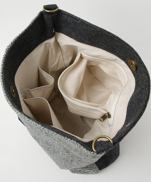 LBC（エルビーシー）の「【Harris Tweed】ハリスツイード 2WAYバッグ     （ショルダーバッグ・レディース・グレー/レッド/ブルー・FREE）」の8枚目の写真