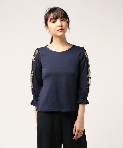 GeeRA(ジーラ)の「フラワー刺しゅうカットソーブラウス(シャツ/ブラウス・レディース・ブラック/ネイビー/ボルドー/オフホワイト・MEDIUM/LARGE/X-LARGE/SMALL)」の16枚目の写真