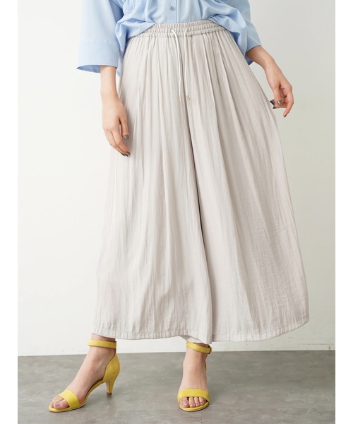 YECCA VECCA（イェッカヴェッカ）の「シルキーギャザーワイドパンツ ●（その他パンツ・レディース・ライトグレー/ネイビー/ブラウン/サックスブルー・FREE）」の2枚目の写真