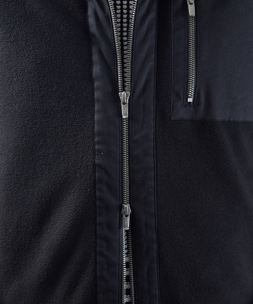 5351 POUR LES HOMMES（ゴーサンゴーイチプールオム）の「マイクロフリース×キルティングパーカー（パーカー・メンズ・チャコールグレー/ブラック・44/46/48/50）」の12枚目の写真