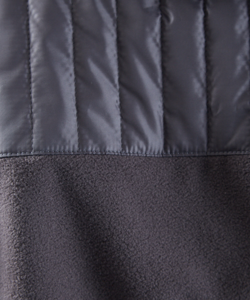 5351 POUR LES HOMMES（ゴーサンゴーイチプールオム）の「マイクロフリース×キルティングパーカー（パーカー・メンズ・チャコールグレー/ブラック・44/46/48/50）」の13枚目の写真