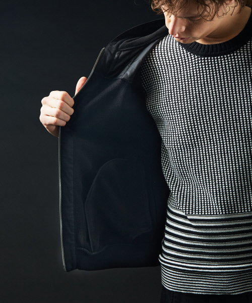 5351 POUR LES HOMMES（ゴーサンゴーイチプールオム）の「マイクロフリース×キルティングパーカー（パーカー・メンズ・チャコールグレー/ブラック・44/46/48/50）」の14枚目の写真