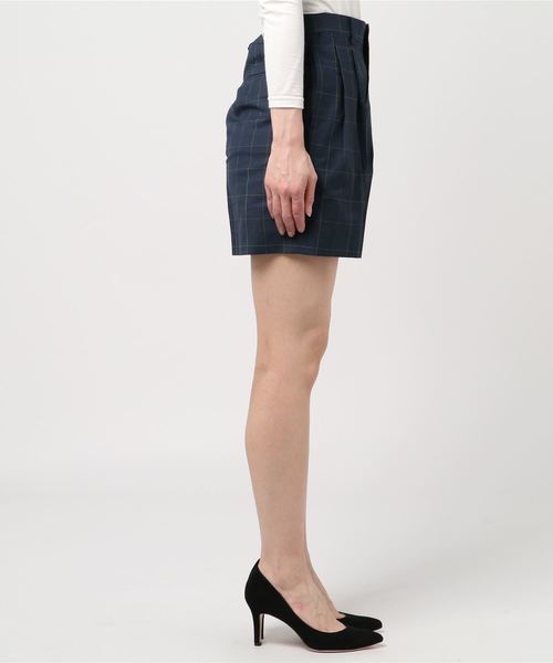 JOHN LAWRENCE SULLIVAN（ジョンローレンスサリバン）の「GLEN CHECK PLEATED SHORTS（その他パンツ・レディース・ネイビー/グレー・SMALL/MEDIUM）」の4枚目の写真