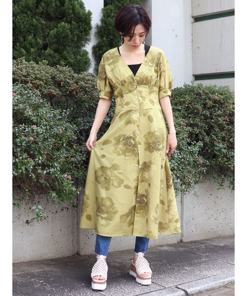 MURUA（ムルーア）の「ドリーフラワーガウンワンピース（ワンピース・レディース・ブラウン/マスタード・FREE）」の6枚目の写真