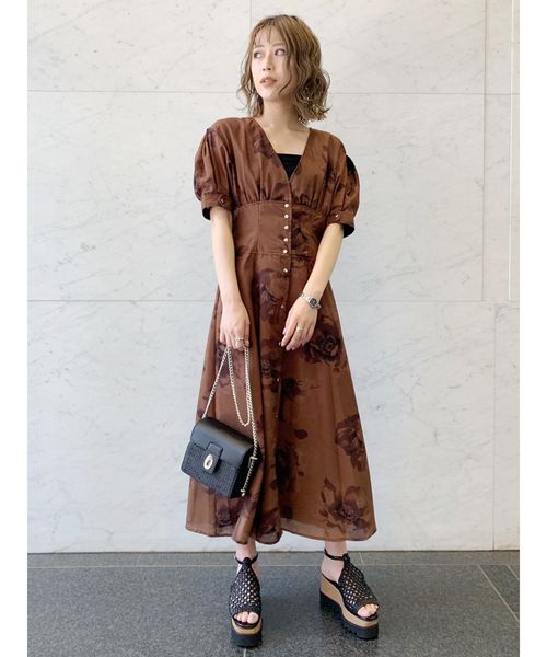 MURUA（ムルーア）の「ドリーフラワーガウンワンピース（ワンピース・レディース・ブラウン/マスタード・FREE）」の13枚目の写真