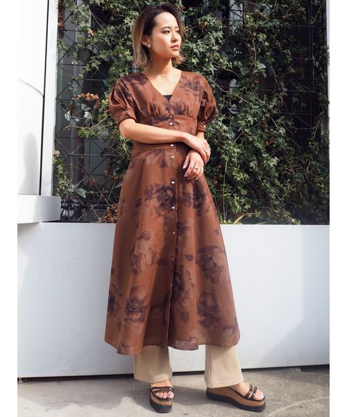 MURUA（ムルーア）の「ドリーフラワーガウンワンピース（ワンピース・レディース・ブラウン/マスタード・FREE）」の10枚目の写真