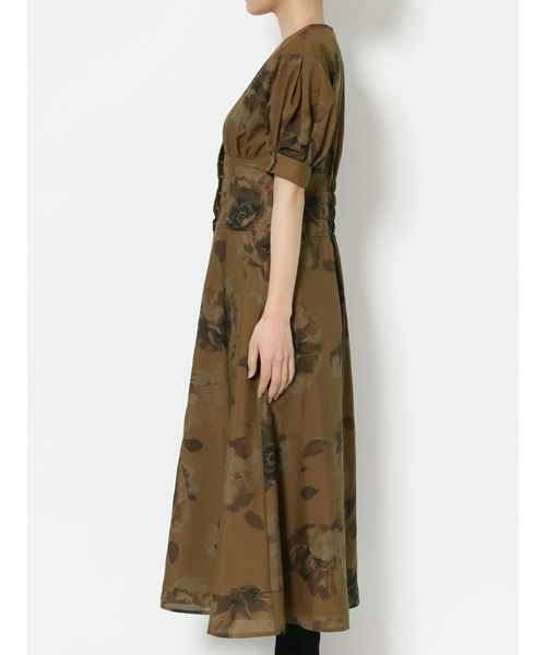 MURUA（ムルーア）の「ドリーフラワーガウンワンピース（ワンピース・レディース・ブラウン/マスタード・FREE）」の22枚目の写真
