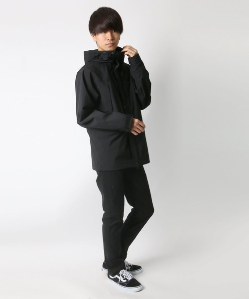 Lazar（ラザル）の「ツートンマウンテンパーカー 撥水/防風/ストレッチ