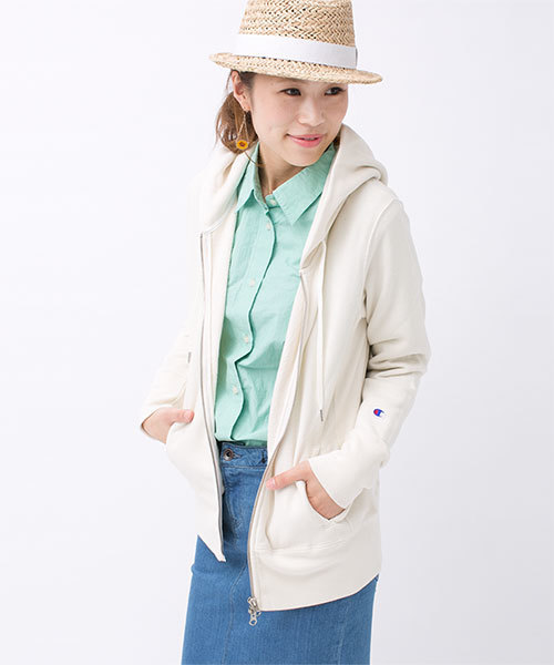 NANO universe（ナノユニバース）の「Champion/NU別注リバースウィーブ  フルジップカラーパーカー（パーカー・レディース・アイボリー/ネイビー/ブルー/レッド/グレー・MEDIUM）」の3枚目の写真