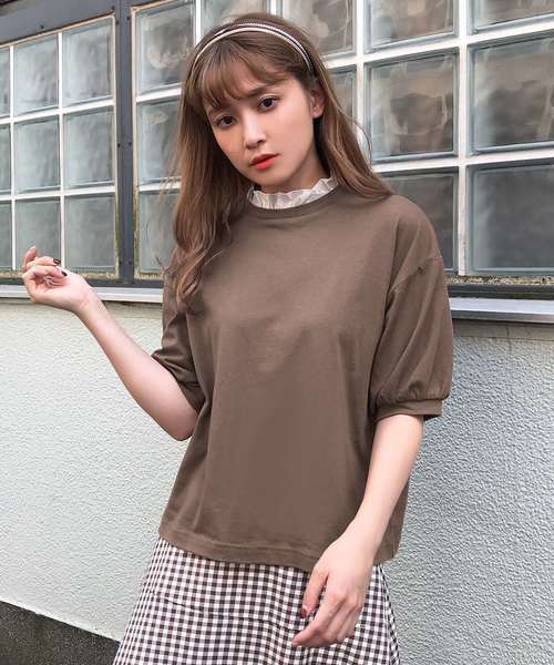 one after another NICE CLAUP（ワンアフターアナザーナイスクラップ）の「異素材フリル 衿トップス（Tシャツ/カットソー・レディース・ベージュ/アイボリー/モカ・FREE）」の2枚目の写真