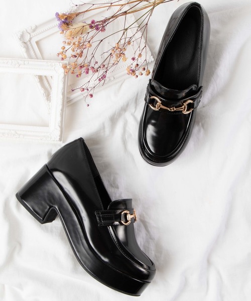 WEGO（ウィゴー）の「WEGO/ビット付きヒールローファー（ローファー・レディース・ブラック/ブラック系その他/ベージュ・MEDIUM/LARGE）」の2枚目の写真