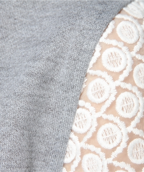 mystic（ミスティック）の「ミニ裏毛×袖オーガンジープルオーバー（Tシャツ/カットソー・レディース・グレー/ネイビー/オフホワイト・ﾌﾘ-）」の9枚目の写真