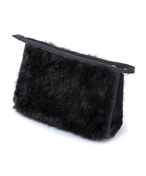 PORTER（ポーター）の「PORTER×BEAMS BOY / フェイクファー ポーチ（ポーチ・レディース・ブラック/ベージュ・ONE SIZE）」の4枚目の写真