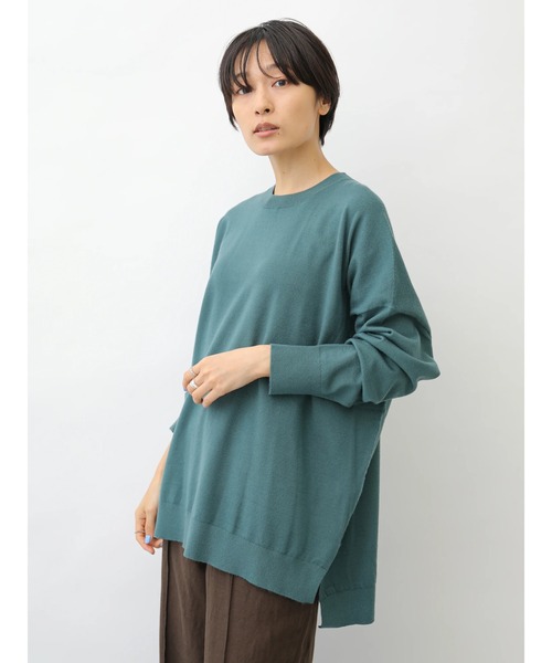 AMERICAN HOLIC(アメリカンホリック)の「クルーネック前後差ニットチュニック *(ニット/セーター・レディース・グリーン/アイボリー/杢グレー/マスタード/ブラウン/ベージュ/ブラック・FREE)」の6枚目の写真