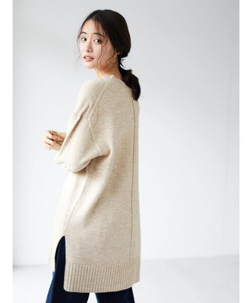 CRAFT STANDARD BOUTIQUE(クラフトスタンダードブティック)の「Vネックニットチュニック *(ニット/セーター・レディース・アイボリー/カーキ/ブラウン・FREE)」の7枚目の写真