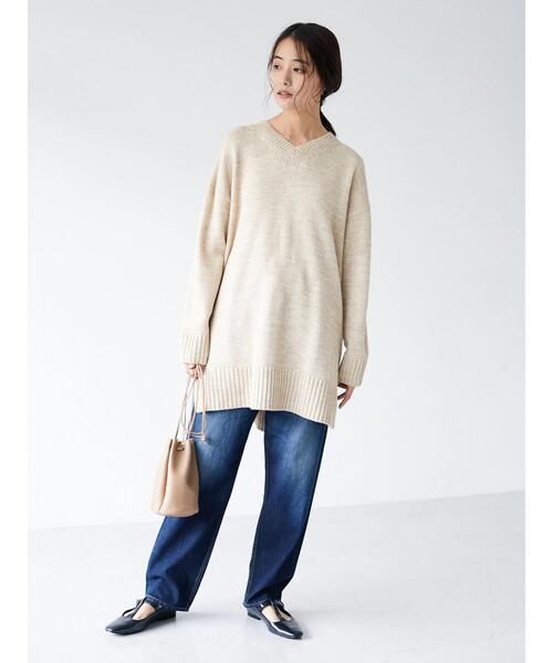 CRAFT STANDARD BOUTIQUE(クラフトスタンダードブティック)の「Vネックニットチュニック *(ニット/セーター・レディース・アイボリー/カーキ/ブラウン・FREE)」の8枚目の写真