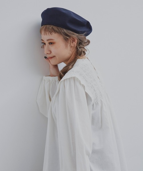 MERLOT（メルロー）の「シャーリングスタンドブラウス（シャツ/ブラウス・レディース・ナチュラル/ネイビー・FREE）」の8枚目の写真