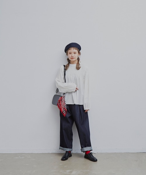 MERLOT（メルロー）の「シャーリングスタンドブラウス（シャツ/ブラウス・レディース・ナチュラル/ネイビー・FREE）」の6枚目の写真