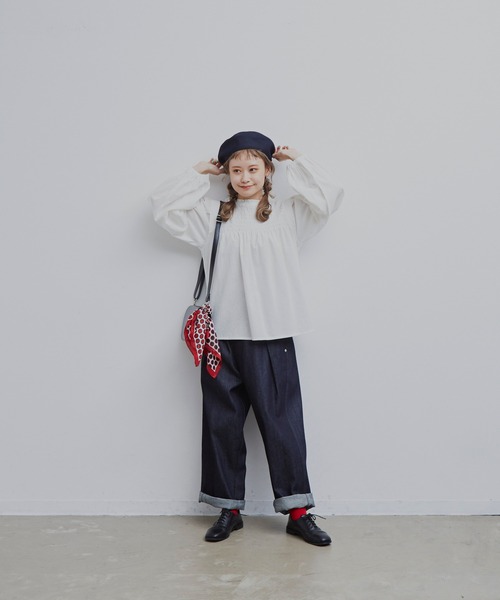 MERLOT（メルロー）の「シャーリングスタンドブラウス（シャツ/ブラウス・レディース・ナチュラル/ネイビー・FREE）」の15枚目の写真