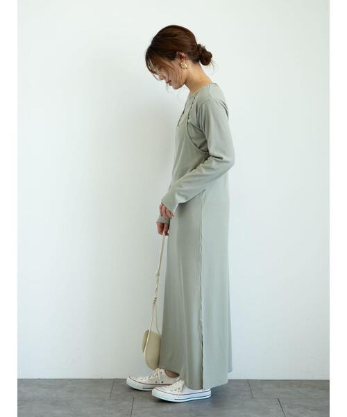 Green　Parks（グリーンパークス）の「SET2点　ロンＴ＋カットキャミワンピ＊（ワンピース・レディース・チャコールグレー/カーキ・FREE）」の12枚目の写真