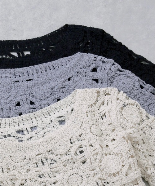 DAIS-Y（デイジー）の「クロップド丈クロシェ編みプルオーバー（ニット/セーター・レディース・ブラック/ベージュ/ブルー・FREE）」の3枚目の写真