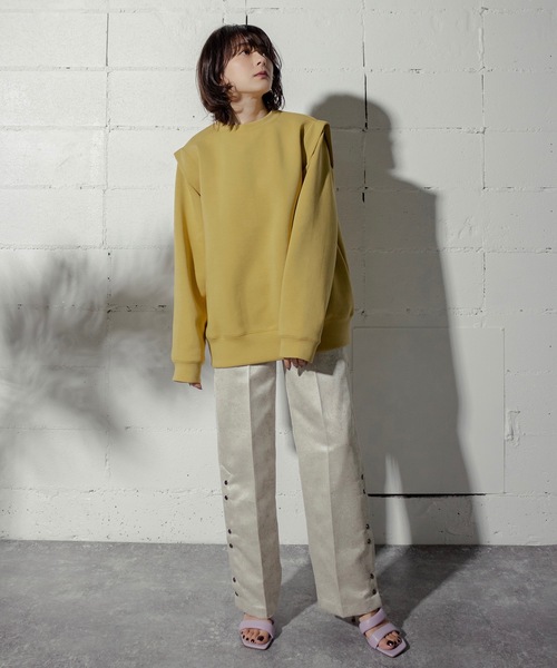 ANOGH(アノフ)の「SHOULDER OPEN SWEAT PO(スウェット・レディース・ブラック/イエロー/ホワイト・FREE)」の19枚目の写真
