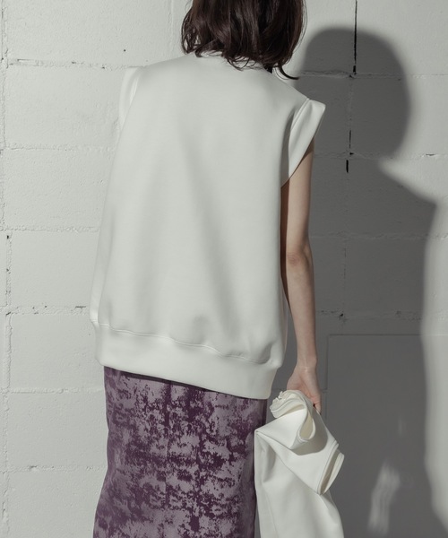 ANOGH(アノフ)の「SHOULDER OPEN SWEAT PO(スウェット・レディース・ブラック/イエロー/ホワイト・FREE)」の10枚目の写真