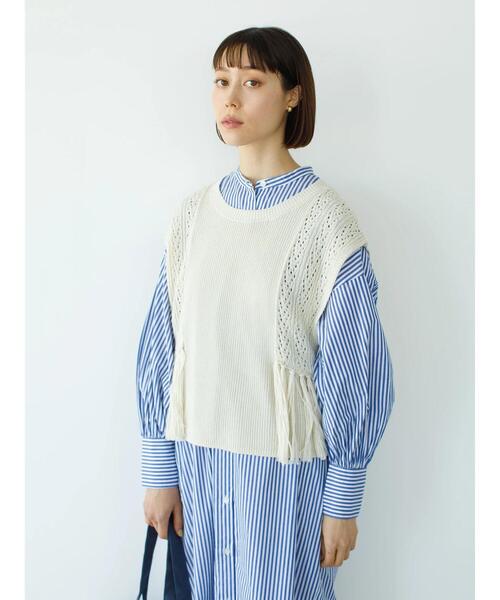 koe（コエ）の「透かし編みフリンジベスト*（ベスト・レディース・ライトカーキ/ホワイト・FREE）」の4枚目の写真