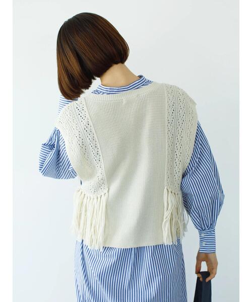 koe（コエ）の「透かし編みフリンジベスト*（ベスト・レディース・ライトカーキ/ホワイト・FREE）」の5枚目の写真