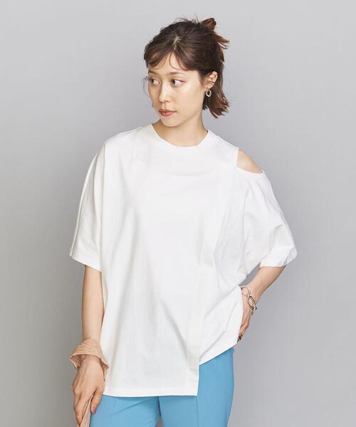 MAISON MAVERICK PRESENTS(メゾンマベリックプレゼンツ)の「<MAISON MAVERICK PRESENTS>ショルダーカットTシャツ :(Tシャツ/カットソー・レディース・ホワイト/ベージュ・38)」の6枚目の写真