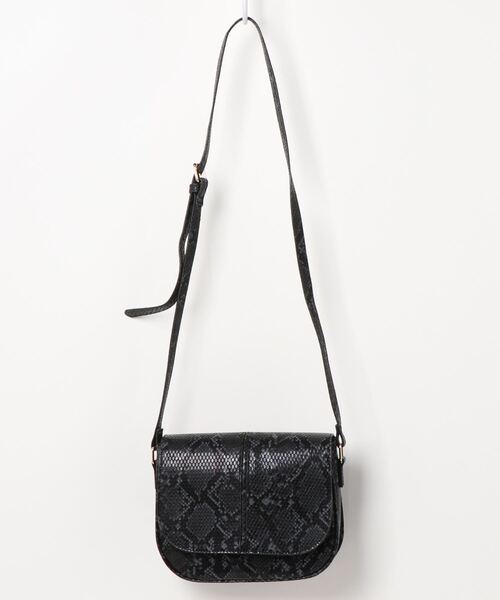 ROVERETO（ロベレート）の「ROVERETO FEGRVT03(ST)（ショルダーバッグ・レディース・キャメル/ブラック/A/B・FREE）」の16枚目の写真