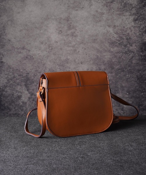 ROVERETO（ロベレート）の「ROVERETO FEGRVT03(ST)（ショルダーバッグ・レディース・キャメル/ブラック/A/B・FREE）」の12枚目の写真