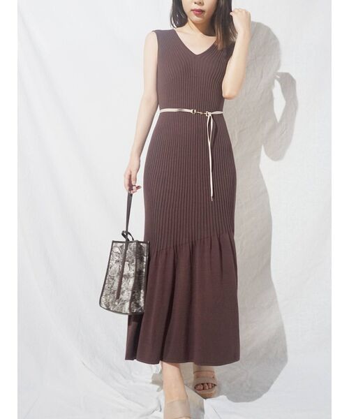 MERCURYDUO（マーキュリーデュオ）の「ベルト付アシメマーメイドリブニットワンピース（ワンピース・レディース・ブラウン/ブルー/ベビーピンク・FREE）」の14枚目の写真