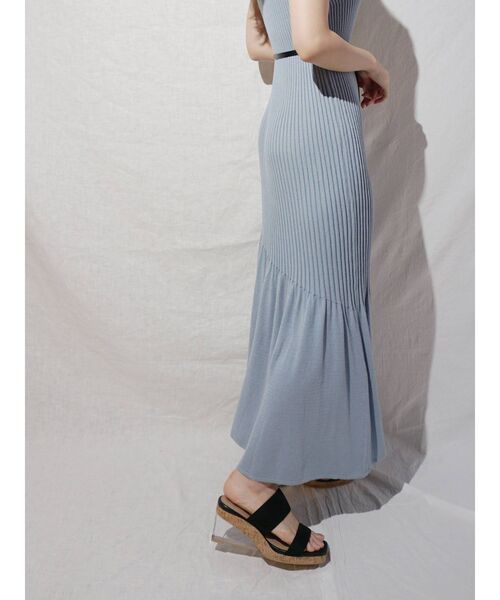 MERCURYDUO（マーキュリーデュオ）の「ベルト付アシメマーメイドリブニットワンピース（ワンピース・レディース・ブラウン/ブルー/ベビーピンク・FREE）」の18枚目の写真