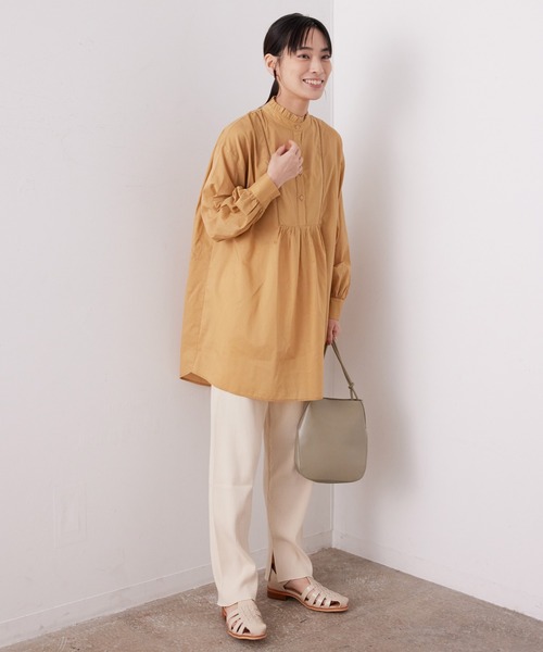 SALON adam et rope'（サロン アダム エ ロペ）の「【WEB限定】[人気アイテムの新作登場！]バックスリットフリルカラーボリューム袖長袖ブラウス（シャツ/ブラウス・レディース・ホワイト/ブラック/キャメル・FREE）」の16枚目の写真