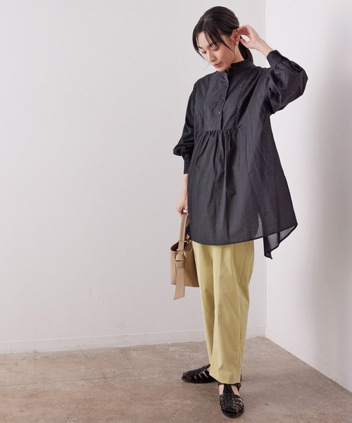 SALON adam et rope'（サロン アダム エ ロペ）の「【WEB限定】[人気アイテムの新作登場！]バックスリットフリルカラーボリューム袖長袖ブラウス（シャツ/ブラウス・レディース・ホワイト/ブラック/キャメル・FREE）」の17枚目の写真