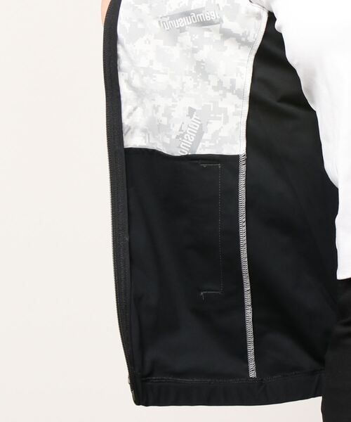 MUNSINGWEAR(マンシングウェア)の「【 ENVOY / エンボイ 】デジカモプリント ストレッチブルゾン レディース ウェア ジャケット ブルゾン ゴルフ スポーツ(ブルゾン・レディース・カーキ/ブラック・XL/M/L)」の5枚目の写真