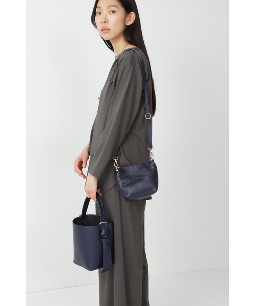 human woman（ヒューマンウーマン）の「AULENTTI 3way BAG（トートバッグ・レディース・ベージュ/ネイビー・ﾌﾘ-）」の4枚目の写真