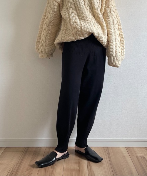 relax knit pants / リラックスな履き心地なウエストゴムニットパンツ
