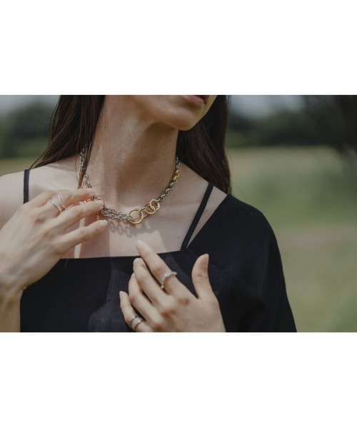 mou(モウ)の「【Na.moda】By color random chain necklace(ネックレス・レディース・シルバー×ゴールド・FREE)」の2枚目の写真