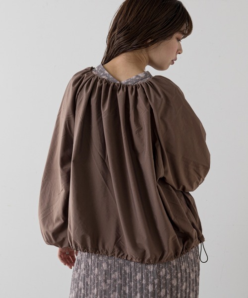 natural couture(ナチュラルクチュール)の「ちょっとモードなたっぷりギャザーブルゾン(ブルゾン・レディース・ブラック/カーキ/ベージュ/ピンク・FREE)」の4枚目の写真