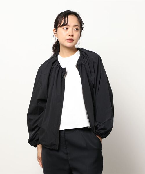 natural couture(ナチュラルクチュール)の「ちょっとモードなたっぷりギャザーブルゾン(ブルゾン・レディース・ブラック/カーキ/ベージュ/ピンク・FREE)」の11枚目の写真