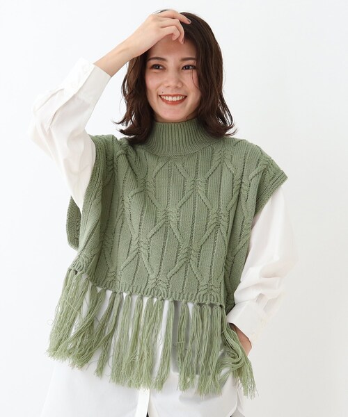 SHOO・LA・RUE（シューラルー）の「◆フリンジバルキーケーブルニットベスト（ベスト・レディース・ブラック/グリーン/ナチュラル・02/03）」の3枚目の写真
