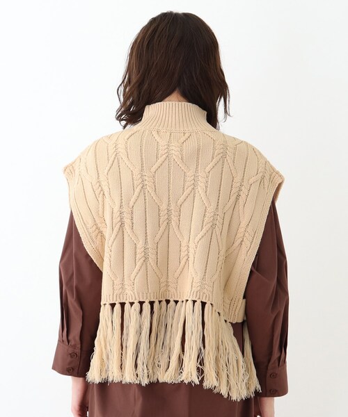 SHOO・LA・RUE（シューラルー）の「◆フリンジバルキーケーブルニットベスト（ベスト・レディース・ブラック/グリーン/ナチュラル・02/03）」の10枚目の写真