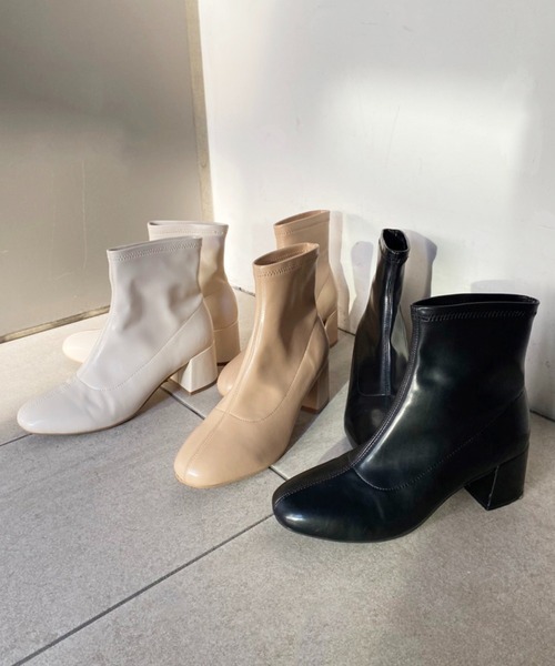 one after another NICE CLAUP(ワンアフターアナザーナイスクラップ)の「ストレッチショートブーツ(ブーツ・レディース・オフホワイト/ブラック/ベージュ・SMALL/MEDIUM/LARGE)」の17枚目の写真